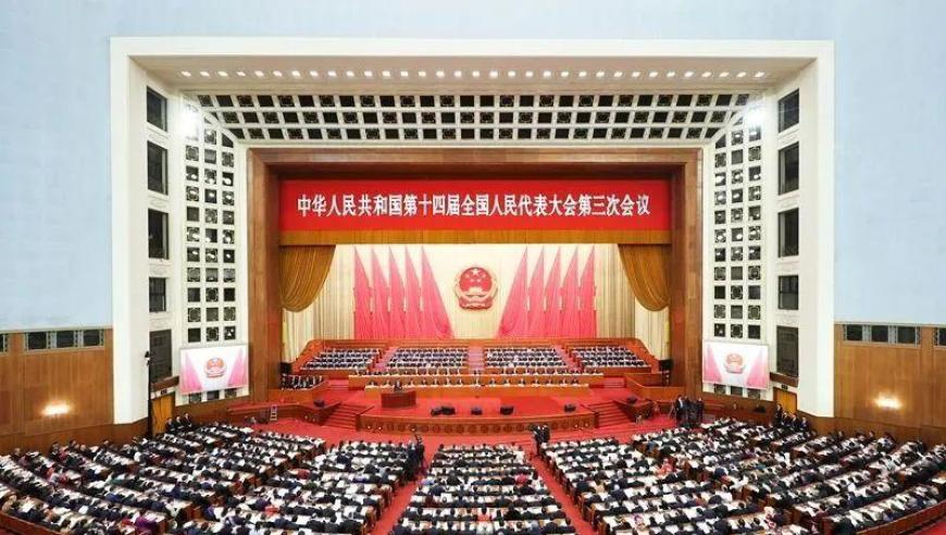 32岁大学女讲师石召君病逝,香港澳门的资料二四彩,最新答案解释落实_开发版V11.59